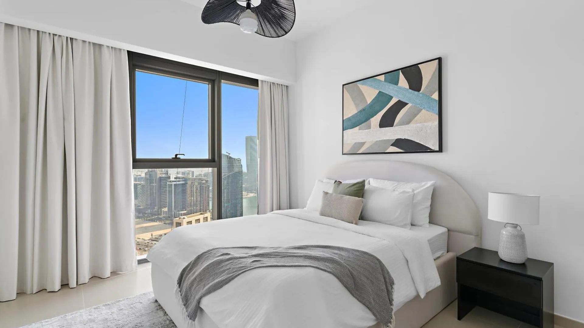 2Br High Floor Act I Act II Tower 1 Appartement Dubai
