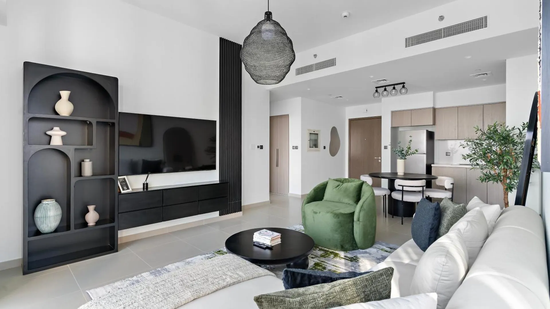 2Br High Floor Act I Act II Tower 1 Apartment Dubai United Arab Emirates